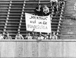 Bundesliga-Aufstiegsrunde 1967: Hertha-Fans beim Spiel Hertha BSC gegen Borussia Neunkirchen, 4. Juni 1967 DHM