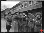 Hitler zeichnet HJ-Mitglieder des »Volkssturms« aus, Franz Gayk, Firma Hoffmann, Berlin, 20.3.1945