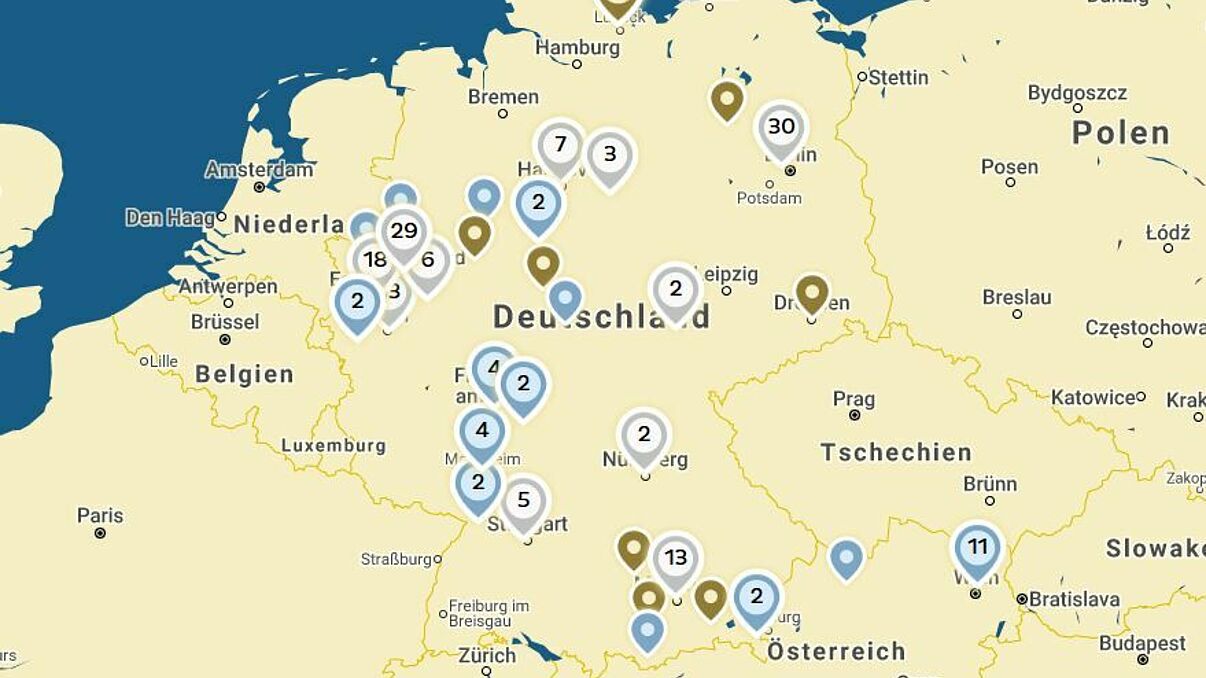 Karte mit Standorten von Werken „gottbegnadeter“ Künstler im öffentlichen Raum in Deutschland und Österreich .