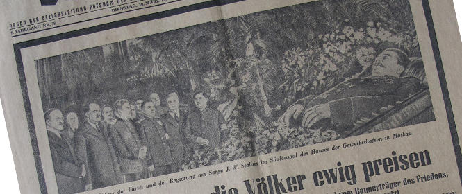 Regionale Tageszeitung der SED "Märkische Volksstimme" zur Beisetzung von Stalin, Märkische Volksstimme, 03.10.1953, Nr. 58 © DHM