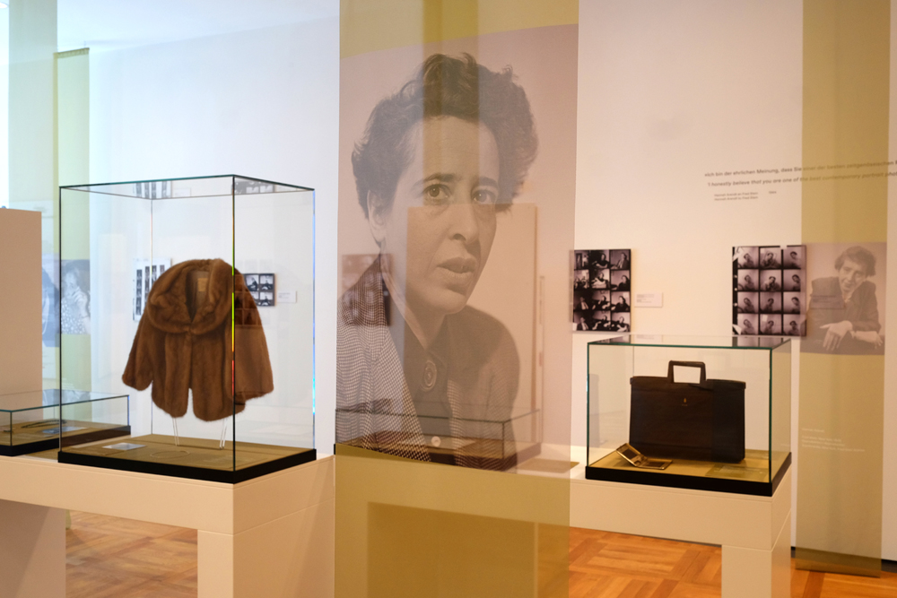Hannah Arendt's personal belongings on display in the exhibition. Photo: Gregor Baron.