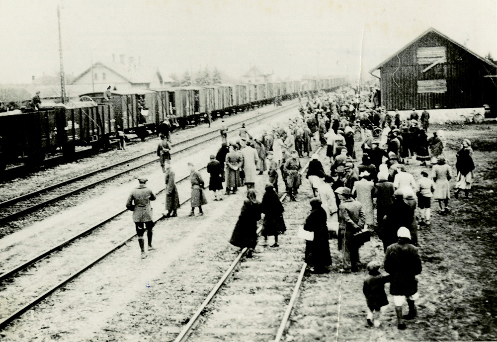 Deportation der Bewohner des Ghettos Körmend (Ungarn) nach Auschwitz Birkenau, 19. Juni 1944 © Holokauszt Emlékközpont, Budapest.