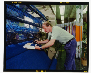 Peter Straube, Musterzentrum für Wirkmaschinen, Textima AG Limbach, 1991 © DHM