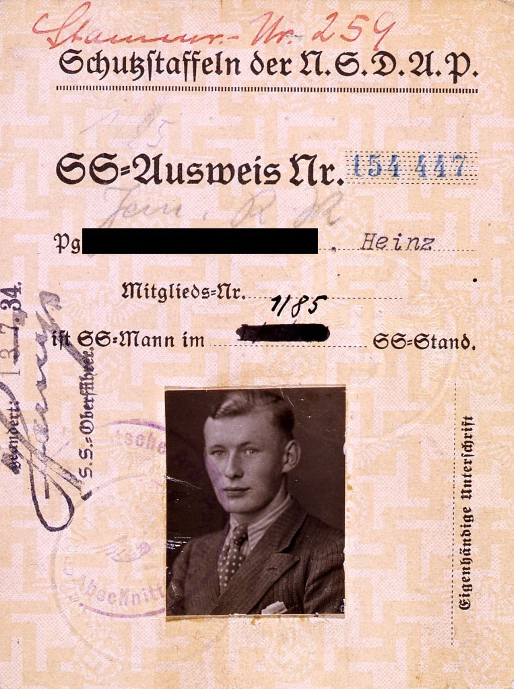 Exponat: Ausweis eines SS-Angehörigen, 1934