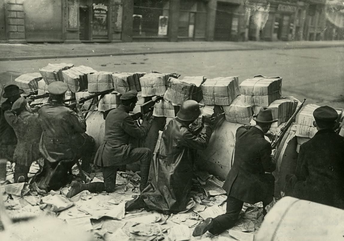 Foto: Kämpfende Spartakisten, 1919