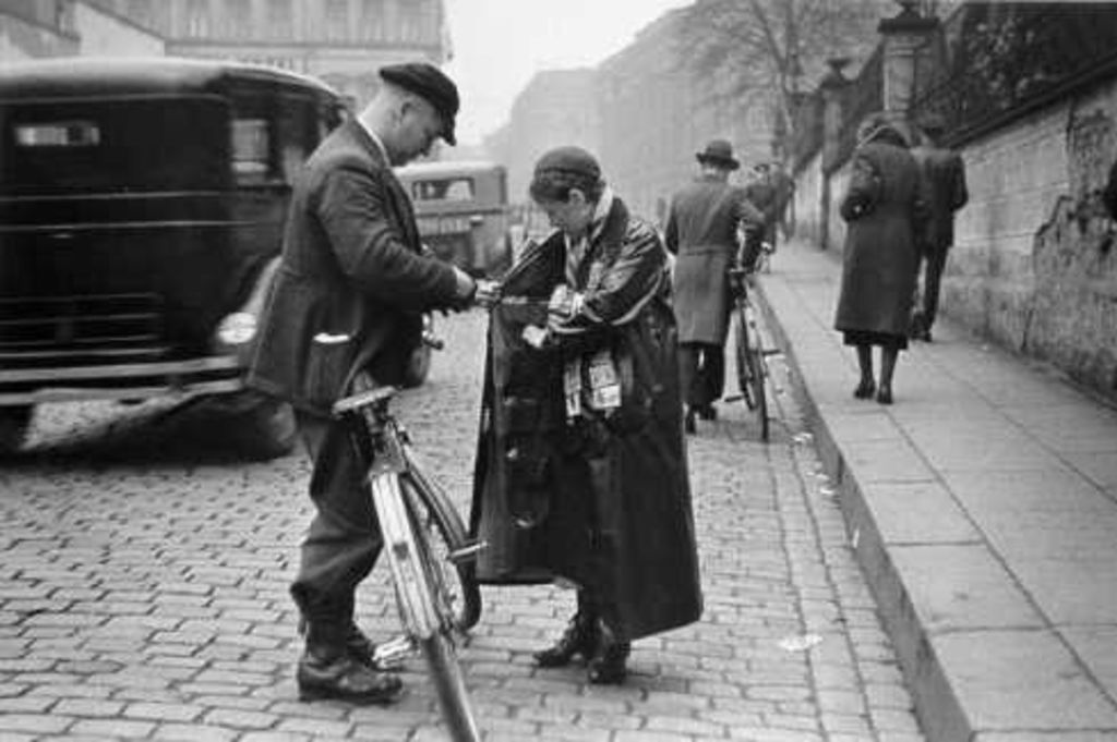 Foto: Schwarzmarkt in Hamburg, um 1946