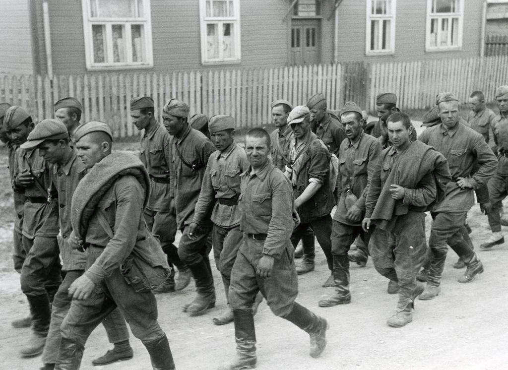 Foto: Sowjetische Kriegsgefangene aus dem Kessel von Bialystok, 1941