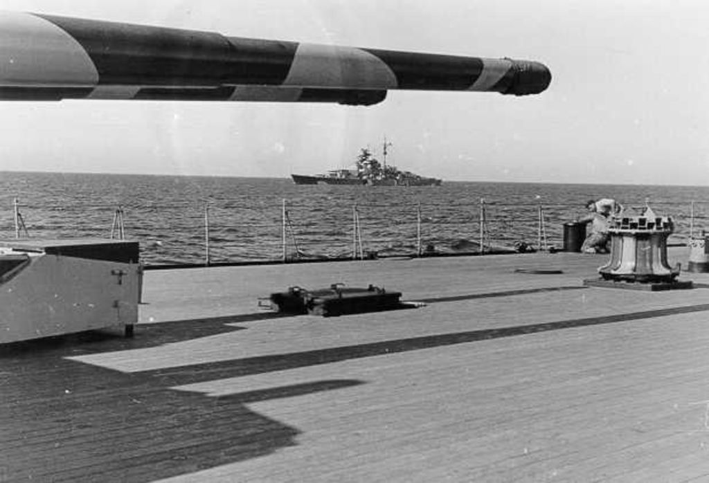 Foto: Schlachtschiff "Bismarck", 1941