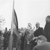 Erste Flaggenhissung seit Kriegsende