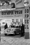 Die Autofirma Opel stellt ihr Modell Olympia 1950 vor