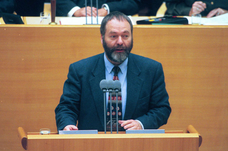 Markus Meckel (SPD) im Deutschen Bundestag am 22.04.1999 in Bonn, © unbekannt, dpa picture alliance