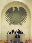 Helmut Kohl trägt das '10 Punkte Programm zur Überwindung der Teilung Deutschlands und Europas' im Bundestag vor, Engelbert Reineke, Bonn, 28. November 1989, Berlin, Bundesbildstelle