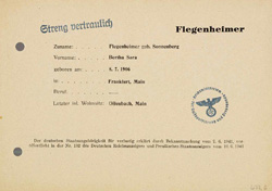 Einwohnerkarteikarte mit der Aberkennung der deutschen Staatsbrgerschaft von Bertha 
