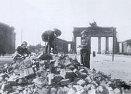 "Abenteuerspielplatz" am Brandenburger Tor