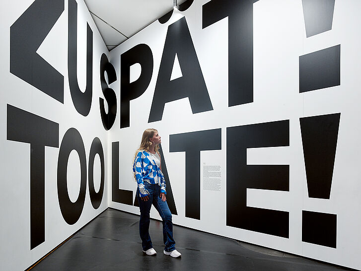Exhibition View „Roads not Taken. Oder: Es hätte auch anders kommen können”