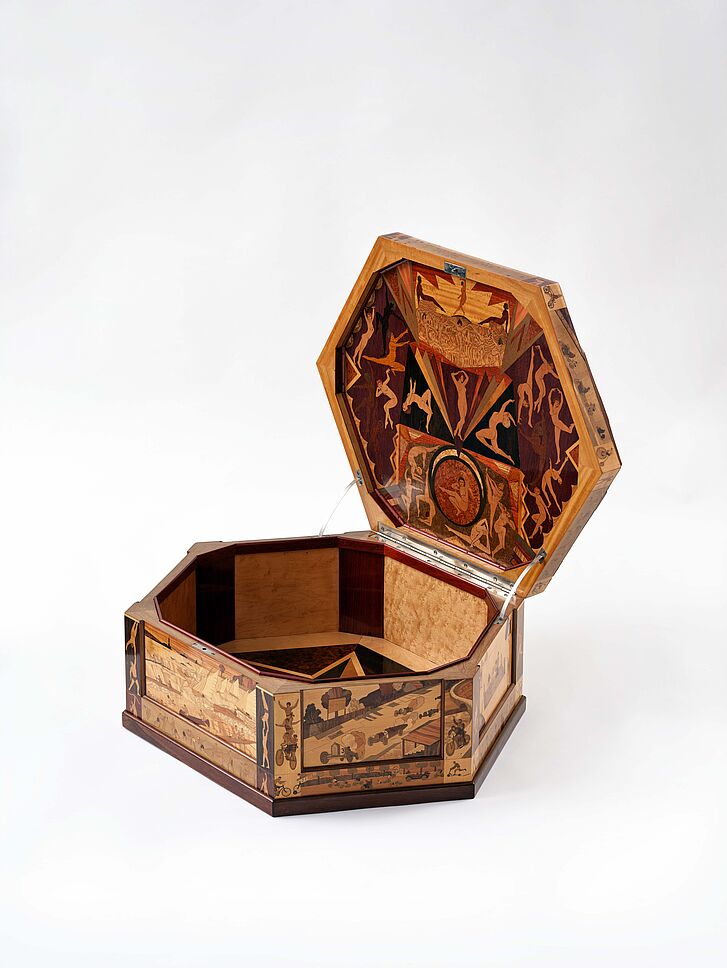 Sechseckige Holztruhe