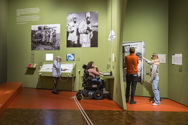 Exhibition View „Roads not Taken. Oder: Es hätte auch anders kommen können”