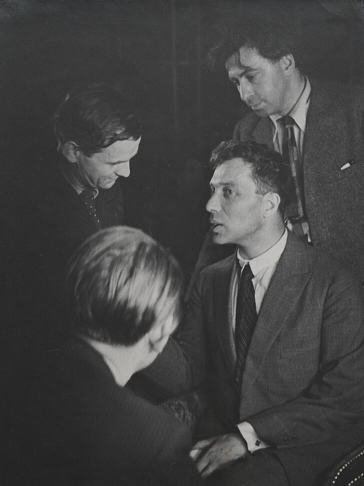 Boris Pasternak (seated), behind him Ilja Ehrenburg, Gustav Regler and André Malraux (back turned to the camera), International Writer