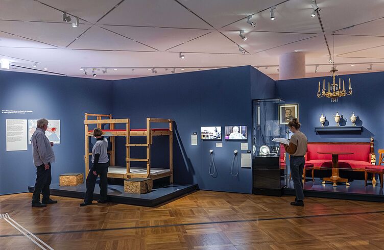 Ausstellungsansicht „Objekte. Geschichte. Geschichten. Blick in die Sammlung“ Ausstellungsansicht „Objekte. Geschichte. Geschichten. Blick in die Sammlung“