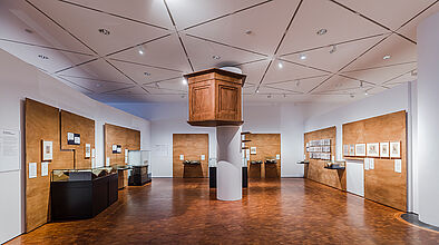 In der Ausstellung „Von Luther zu Twitter. Medien und politische Öffentlichkeit“ © DHM/David von Becker