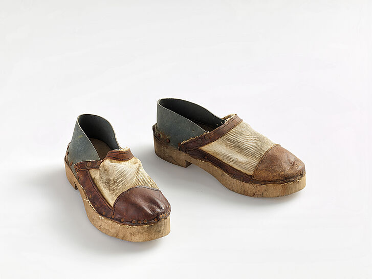 Work shoes of a forced labourer