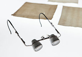 Arbeitsmaterialien der Plakatrestaurierung