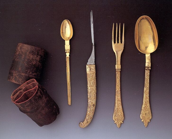 Historisches Besteck mit passendem Beutel dafür.