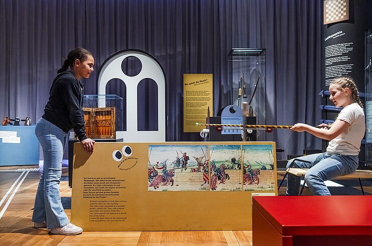 Ausstellungsansicht: Rein ins Gemälde! Eine Zeitreise für Kinder Ausstellungsansicht_Rein ins Gemälde! Eine Zeitreise für Kinder