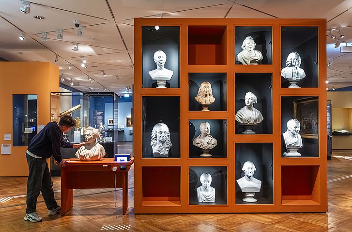 Exhibition overview “What is Enlightenment? Questions for the Eighteenth Century”