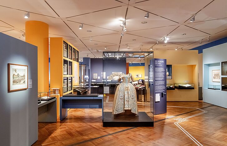 Exhibition overview “What is Enlightenment? Questions for the Eighteenth Century”