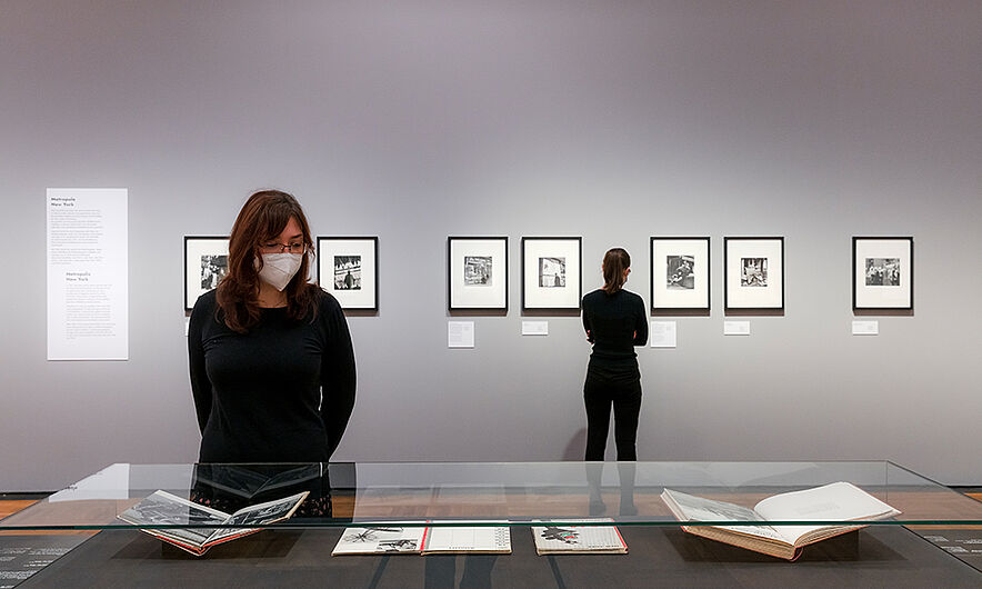 In the exhibition “Report from Exile – Photographs by Fred Stein” © DHM/David von Becker