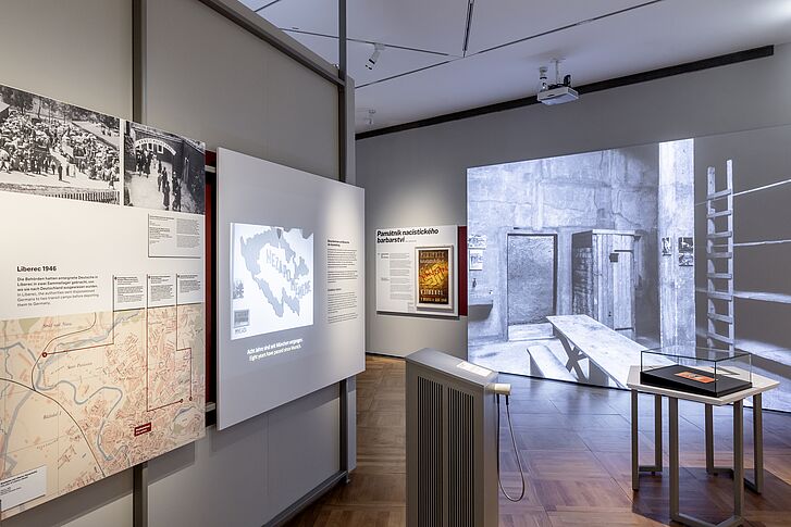 Exhibition view "On Displaying Violence: First Exhibitions on the Nazi Occupation in Europe, 1945-1948" - Exhibition Section "Památník nacistického barbarství" (Memorial to Nazi Barbarism) Exhibition view "On Displaying Violence: First Exhibitions on the Nazi Occupation in Europe, 1945-1948" - Exhibition Section "Památník nacistického barbarství" (Memorial to Nazi Barbarism)
