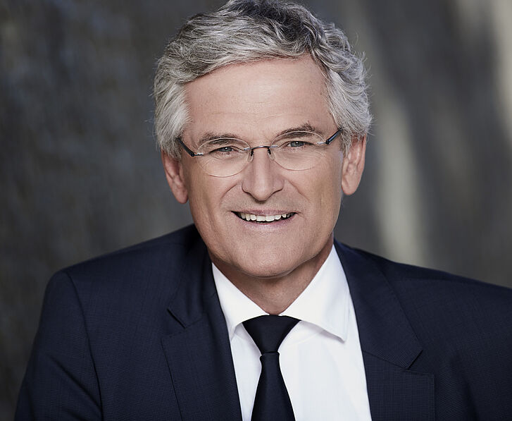 Dr. Peter Frey