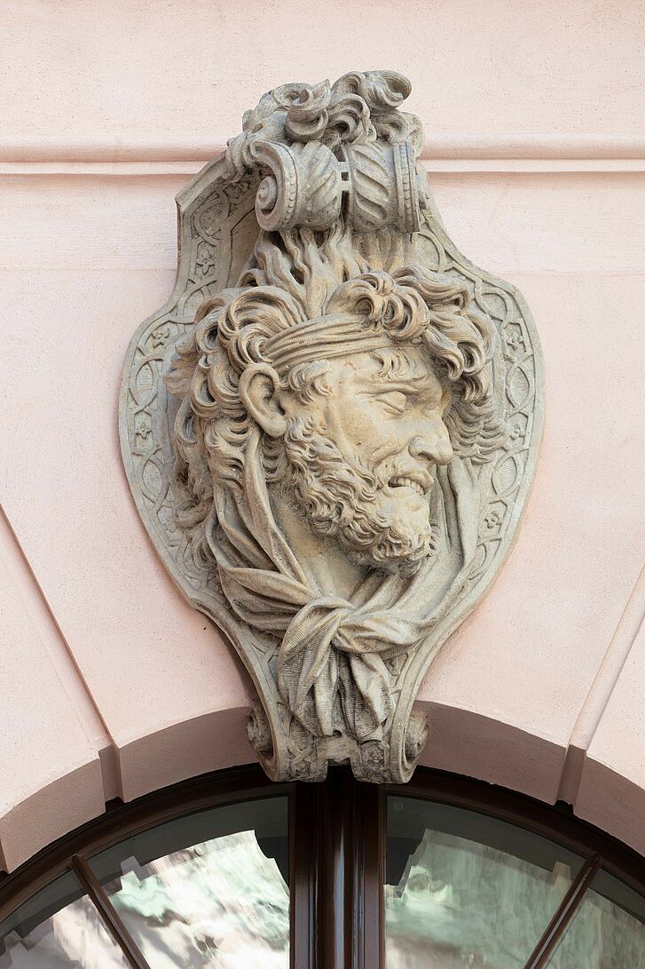Zeughaus, keystone round arch