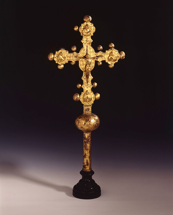 Goldenes Kreuz.