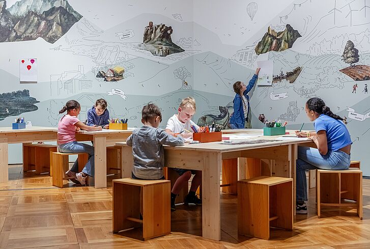 Ausstellungsansicht „Rein ins Gemälde! Eine Zeitreise für Kinder” 