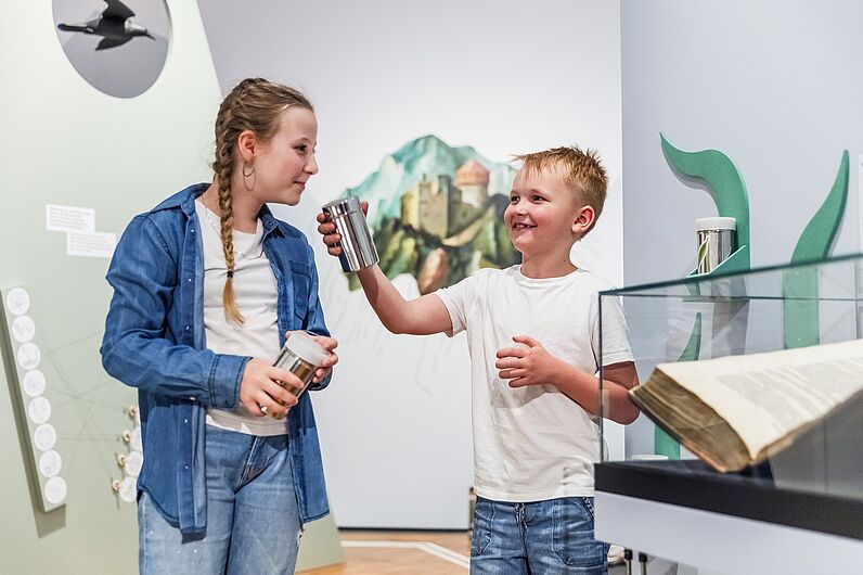 In der Ausstellung „Rein ins Gemälde! Eine Zeitreise für Kinder”