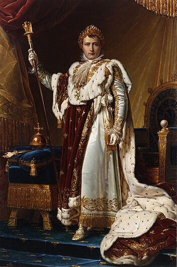 François Gérard, Napoleon I., Kaiser der Franzosen (1804-1814/15), im Krönungsornat, 1806-1810. In diesem offiziellen Staatsporträt demonstriert Napoleon seine Kaiserwürde durch Insignien wie beim römischen Kaiser, Karl dem Großen sowie der französischen Monarchie. (Inv.Nr. 1990/3083)