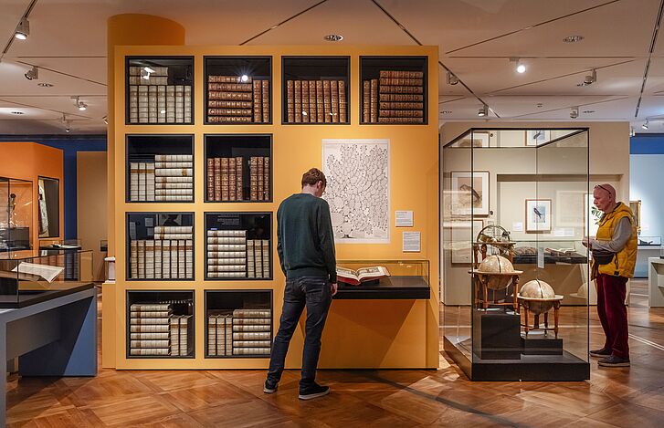 Exhibition overview “What is Enlightenment? Questions for the Eighteenth Century”