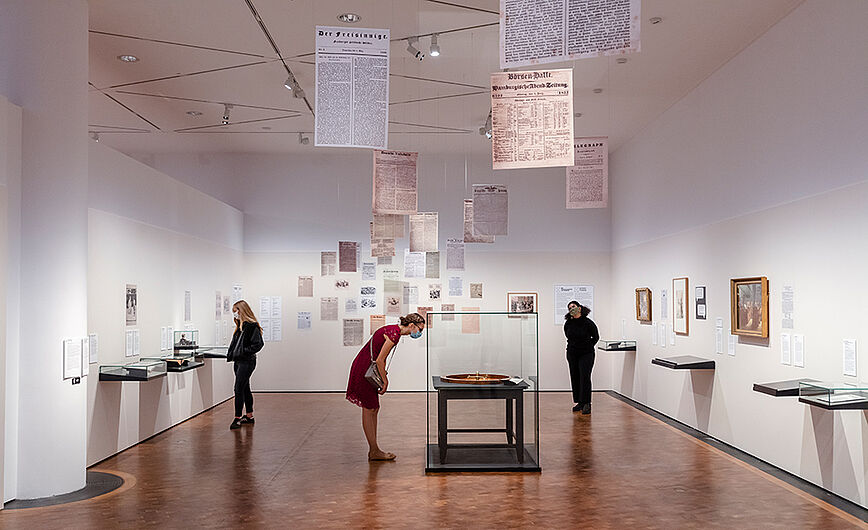 In der Ausstellung „Von Luther zu Twitter. Medien und politische Öffentlichkeit“ © DHM/David von Becker