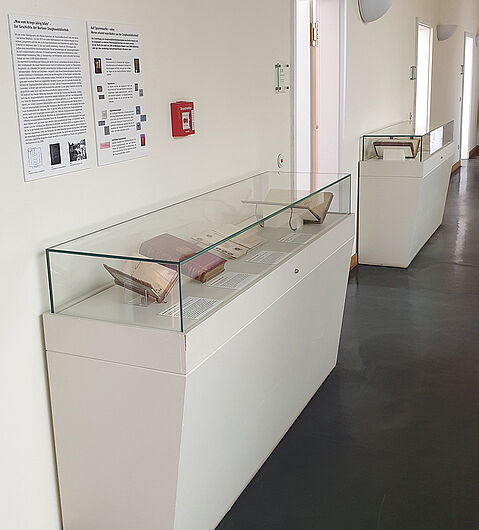 Ausstellung in der DHM-Bibliothek „Was vom Kriege übrig blieb“