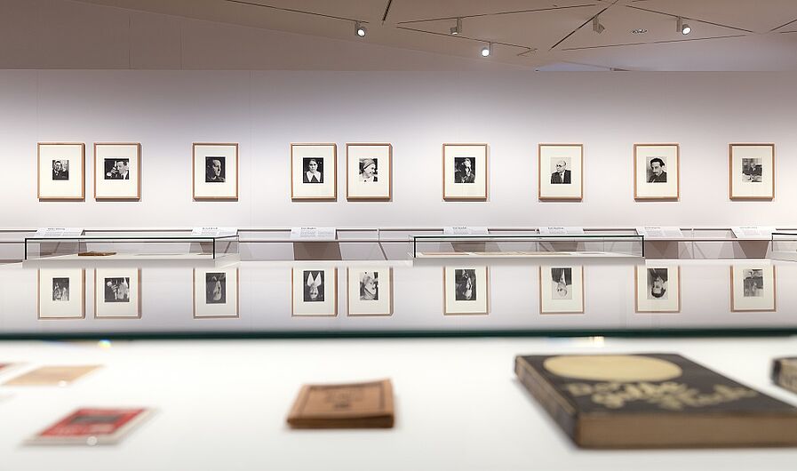 In the exhibition “Report from Exile – Photographs by Fred Stein” © DHM/David von Becker