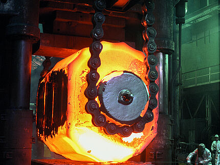 Fortschritt als Versprechen. Industriefotografie im geteilten Deutschland