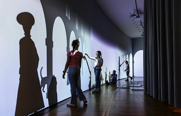 Exhibition overview “Dive into the Picture! Time Travel for Kids”