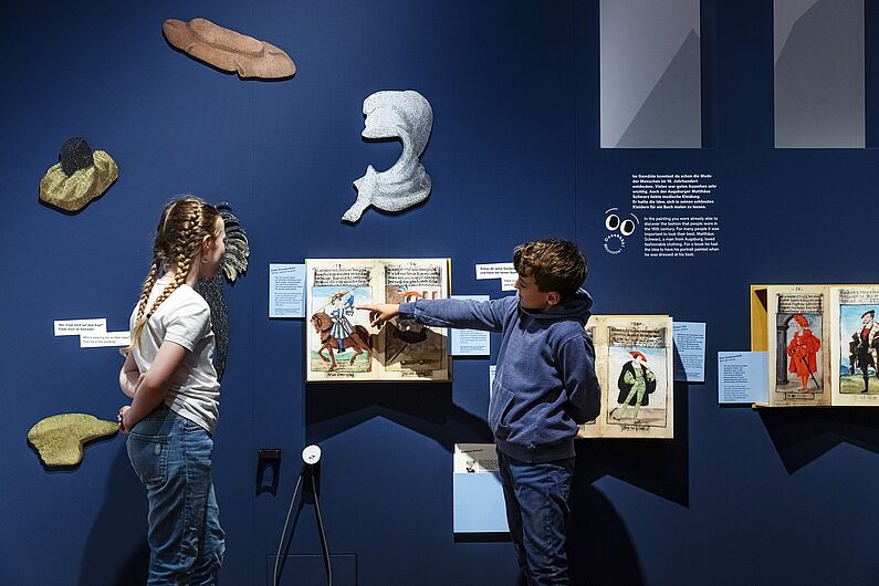 In der Ausstellung „Rein ins Gemälde! Eine Zeitreise für Kinder”