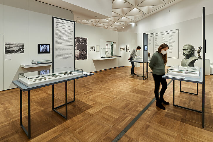 Raumansicht der Ausstellung „Die Liste der Raumansicht der Ausstellung „Die Liste der