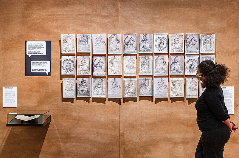In der Ausstellung „Von Luther zu Twitter. Medien und politische Öffentlichkeit“ © DHM/David von Becker