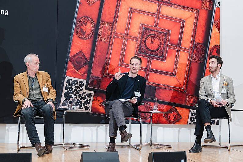 Sektion III „Das Bernstein-Monopol und die geopolitische ‚Zeitenwende‘ um 1600 im Ostseeraum” in der Diskussion.