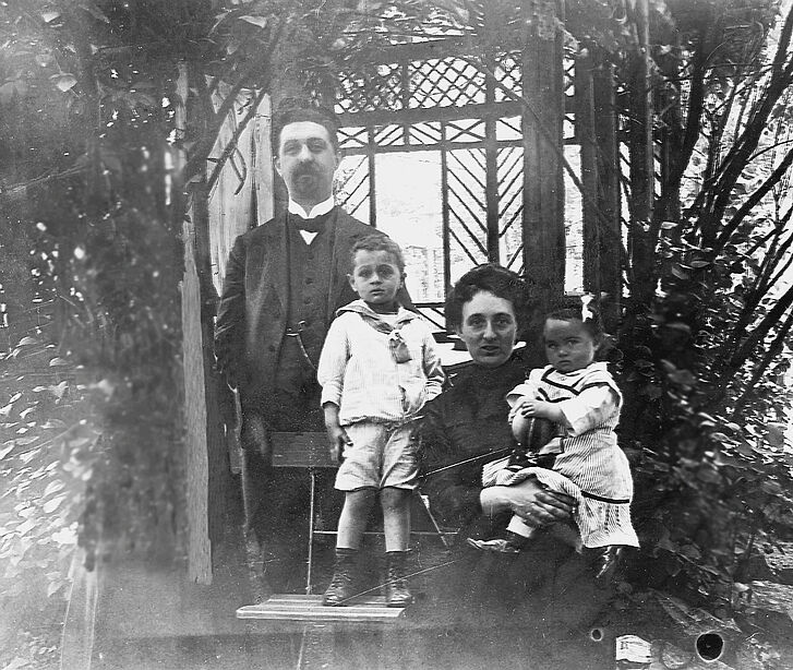 Family Stein, Dresden, ca. 1911 © Stanfordville, NY, Fred Stein Archive