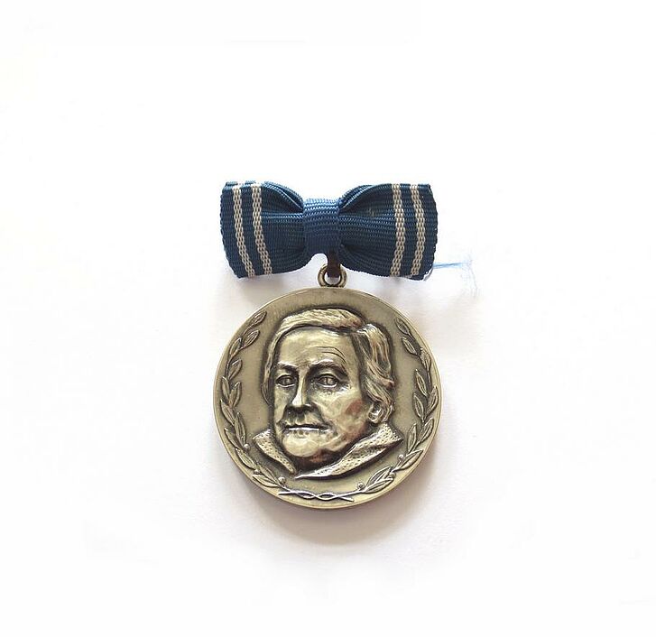Clara-Zetkin-Medaille.